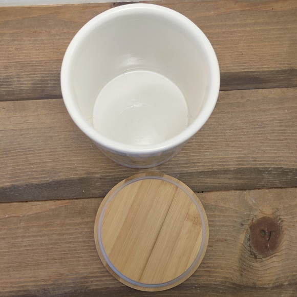 Yellow Floral Wreath & Bee Canister With Lid - Picture 7 of 8